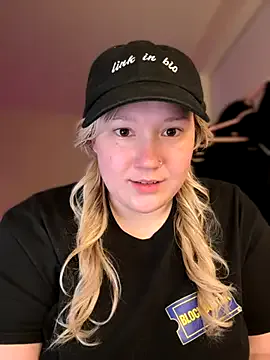 PiggyRose — LETS FUCK