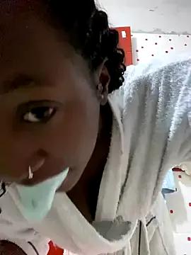 Qeen_blackk from StripChat