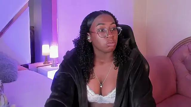 Qeen_blackk from StripChat