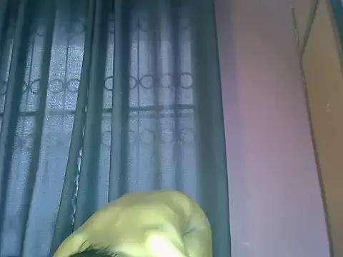 Queen_petite_ from StripChat