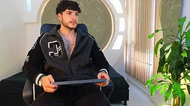 Rafael_Mendezz from StripChat