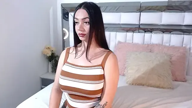 Freechat RebeccaGolden on StripChat