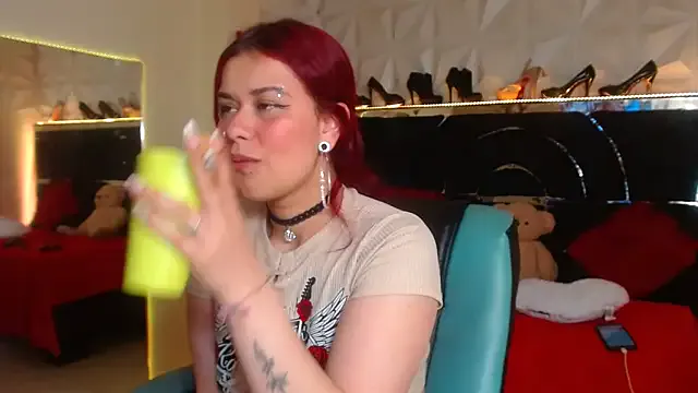 Freechat red_moon_2 on StripChat