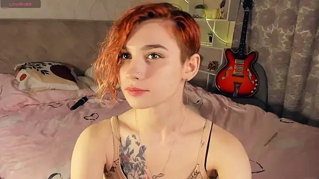RedLovely from StripChat is Freechat