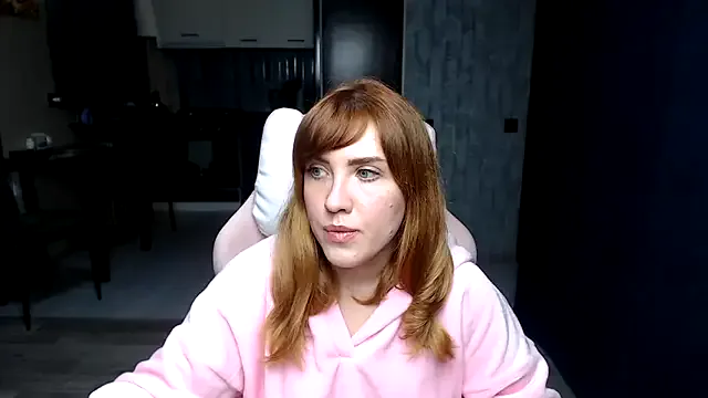 Freechat Reginasmilee on StripChat