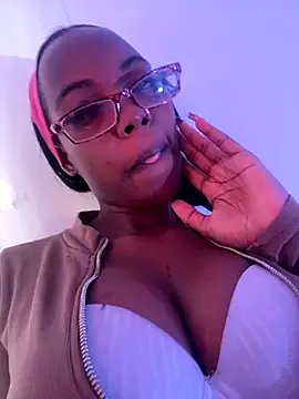 StripChat ReinaMiah is Freechat ReinaMiah — Shake my booty