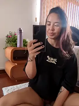 StripChat RenEnvy is Freechat RenEnvy — Tits out & choke on toy