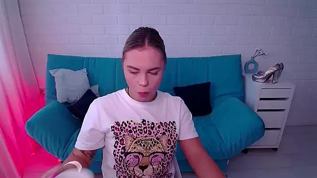 RikaRaily from StripChat