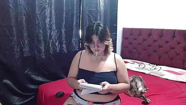Roxy_f_w from StripChat