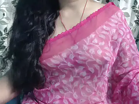 Rozy-Corvy on StripChat