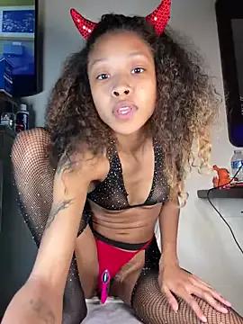 Naked Room rubywithpearls 