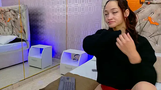 Freechat SaaraBrown on StripChat