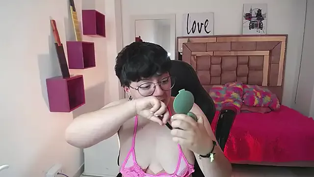 Freechat safyka on StripChat