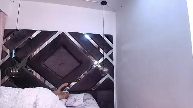 Naked Room sam_lewins 