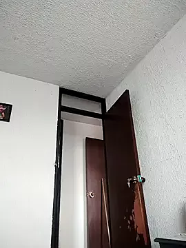 Private samanthaeliott22 on StripChat