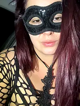 StripChat Saphyra_Secret is Freechat Saphyra_Secret — Je retire le soutif