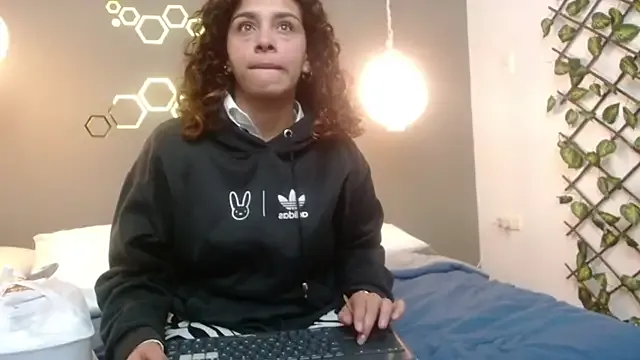 Freechat Sarabubbie on StripChat