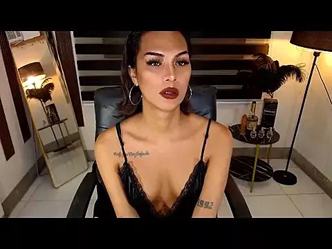 SarahAmber from StripChat