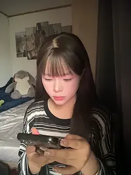 SarahBeii on StripChat 