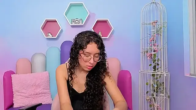 Freechat Sasha-Monroe on StripChat