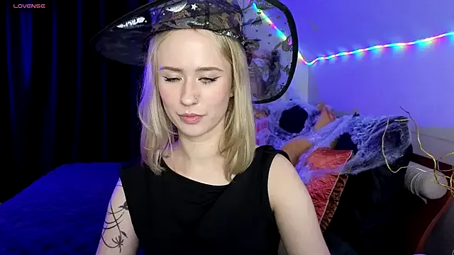 Freechat SashaBrooks on StripChat