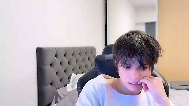 Freechat SasukeUhchiaa on StripChat