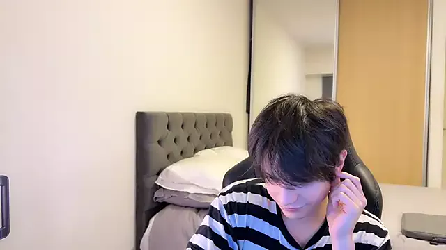 Freechat SasukeUhchiaa on StripChat