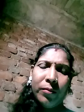 Freechat Savita992 on StripChat