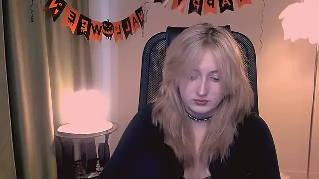 StripChat ScarlettScril is Freechat ScarlettScril — Beautiful underwear