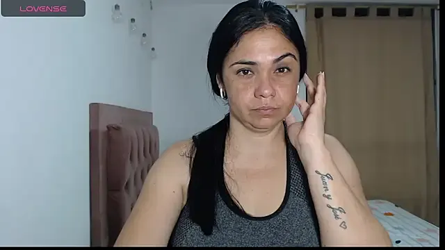 StripChat selena_ferri is Freechat selena_ferri — play with my pussy