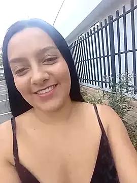 Naked Room Sexy_Nayra_outdoors 