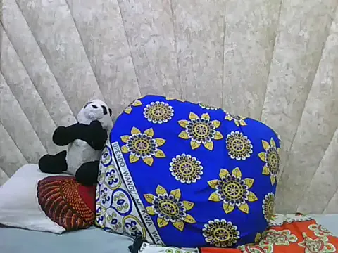 Sexy_Villagegal on StripChat