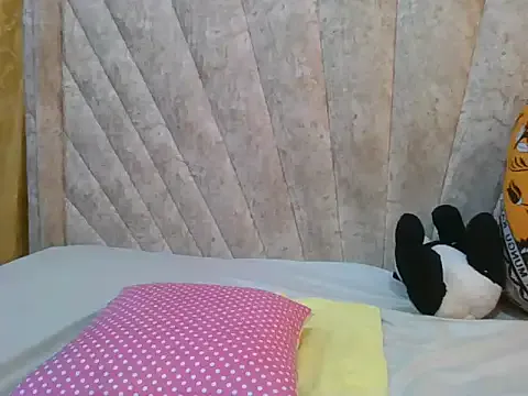 Sexy_Villagegal on StripChat