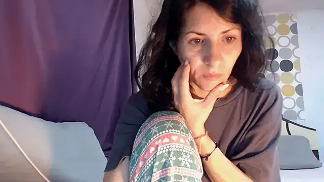 Freechat sexyevalove on StripChat