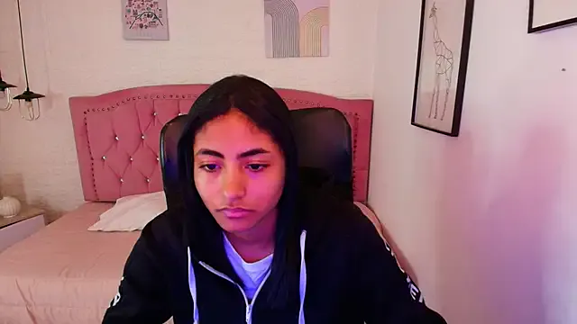 shaneelle on StripChat