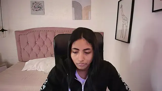 shaneelle on StripChat