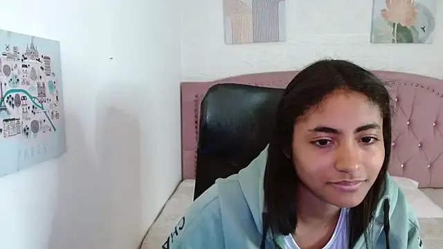 shaneelle on StripChat