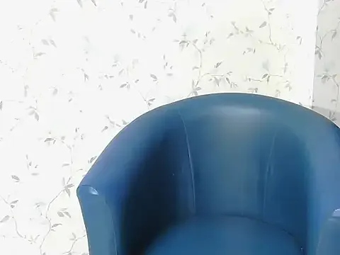 Freechat Shinykrisha on StripChat