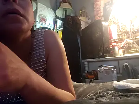 Freechat ShysluutGia on StripChat