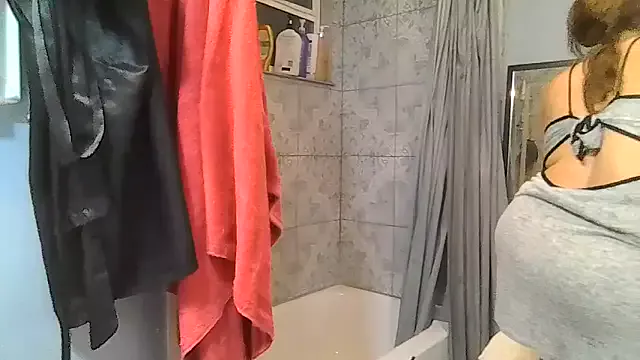 Freechat ShysluutGia on StripChat