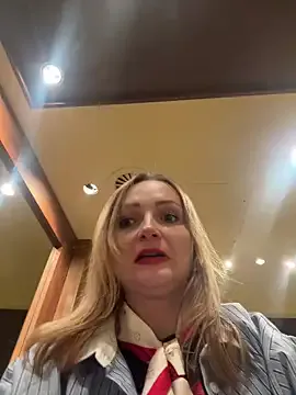 StripChat SneakyDomina_Tattii is Freechat SneakyDomina_Tattii — squirt at public bar close people