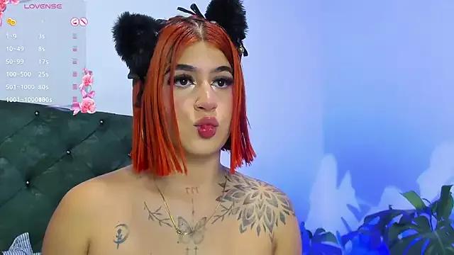 SoofiRosse from StripChat