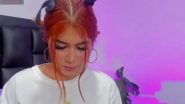 SoofiRosse from StripChat