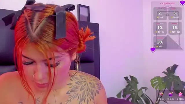 SoofiRosse from StripChat