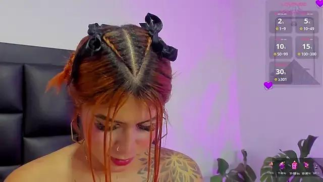 SoofiRosse from StripChat
