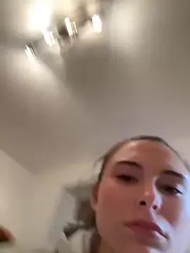 SophiiaStarr from StripChat is Freechat