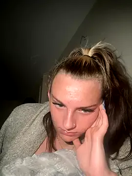 Freechat Summer21k on StripChat