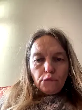 StripChat Suzanele is Freechat Suzanele — Hard nipple :flower: Close up!