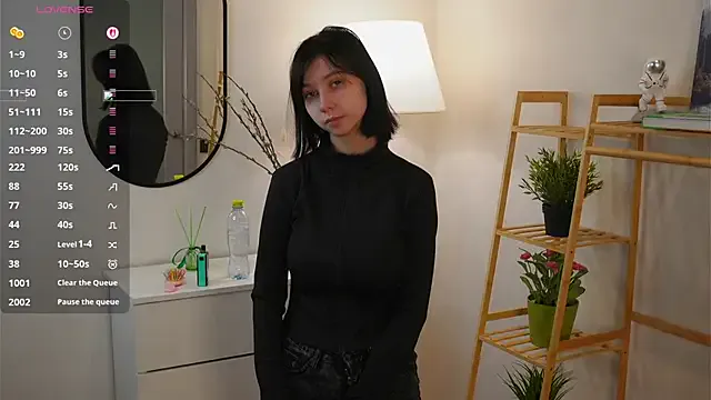 SuzanneHowse — take off my shorts