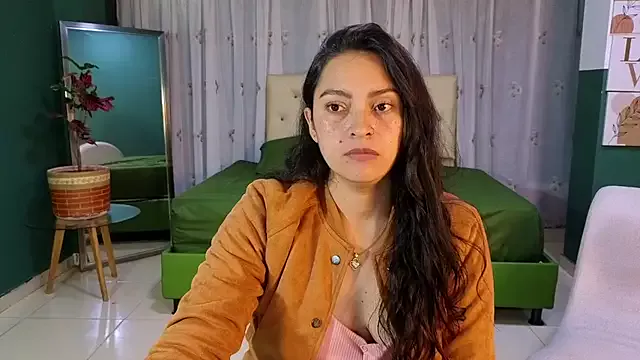 sweet_ahinara on StripChat 